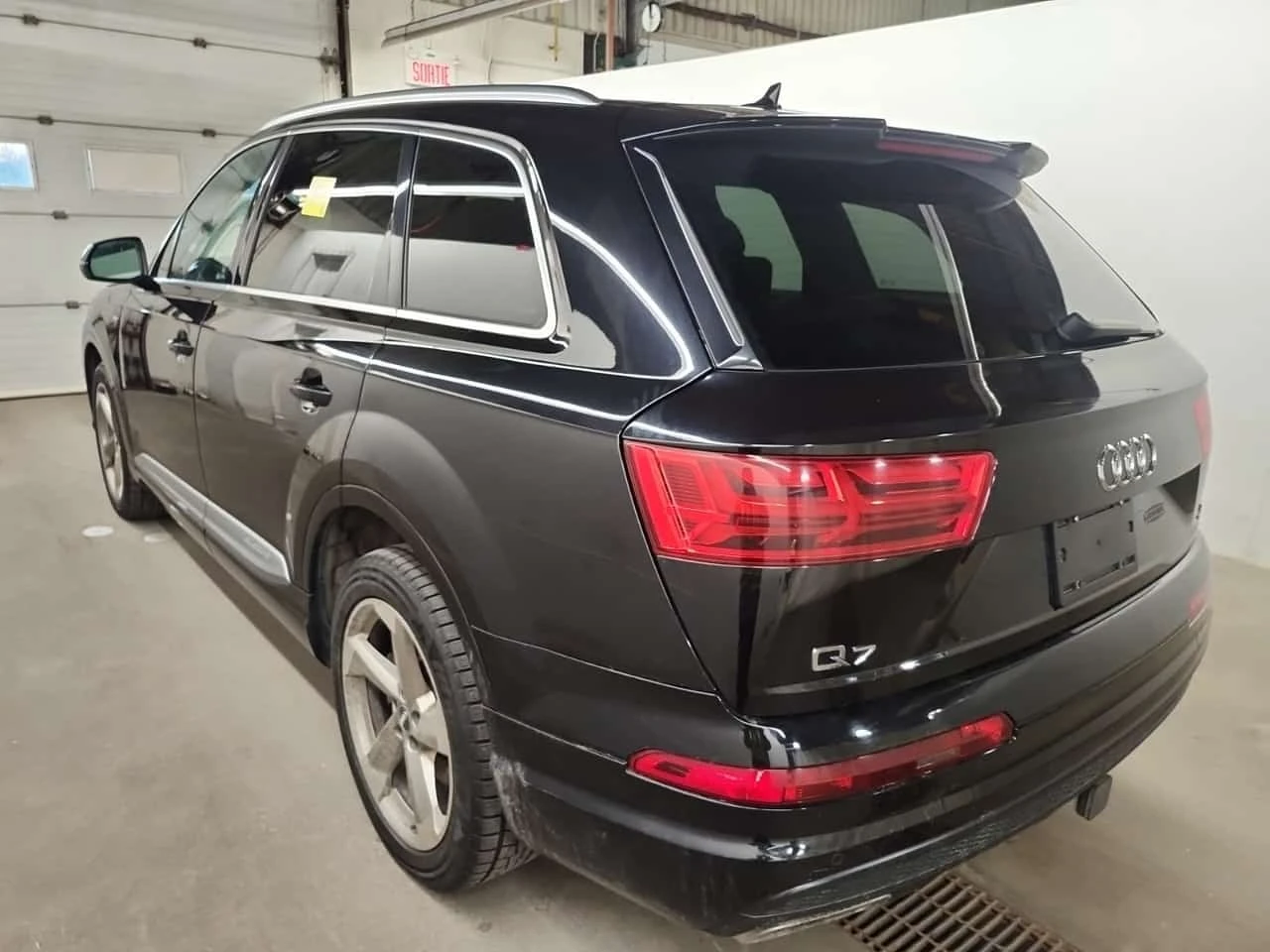 Audi Q7 3.0Т * TECHNIK * S LINE * ОБДУХВАНЕ * CARFAX * , снимка 5 - Автомобили и джипове - 56662639