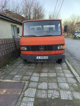 Mercedes-Benz 609 Бордови 