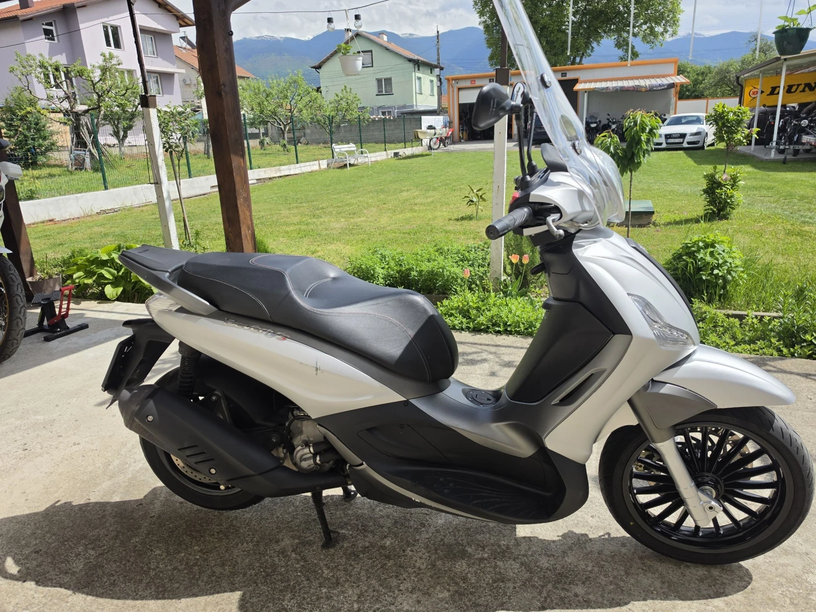 Piaggio Beverly 300i ABS ASR, снимка 6 - Мотоциклети и мототехника - 54542492