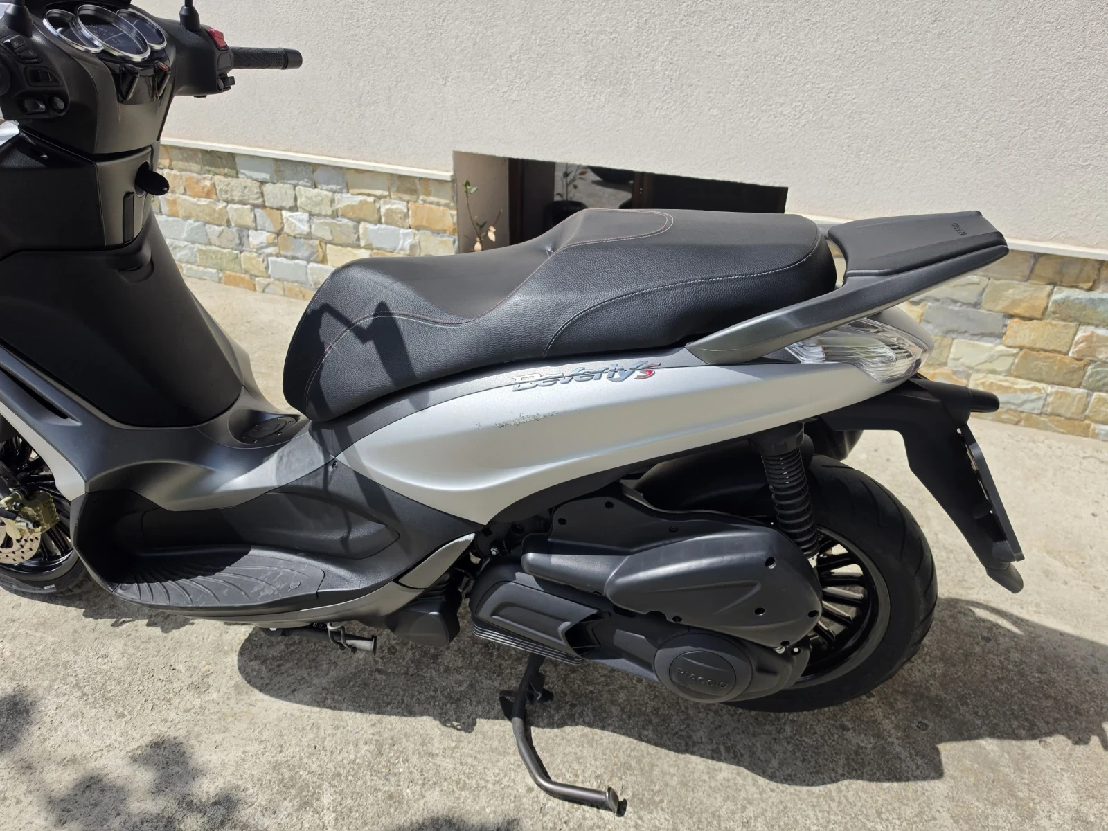 Piaggio Beverly 300i ABS ASR, снимка 12 - Мотоциклети и мототехника - 54542492