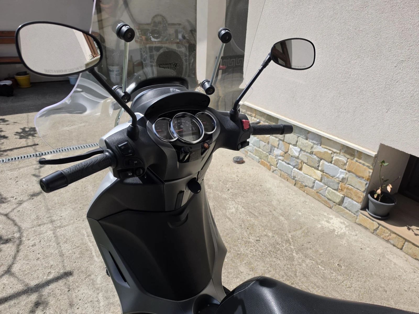 Piaggio Beverly 300i ABS ASR, снимка 13 - Мотоциклети и мототехника - 54542492