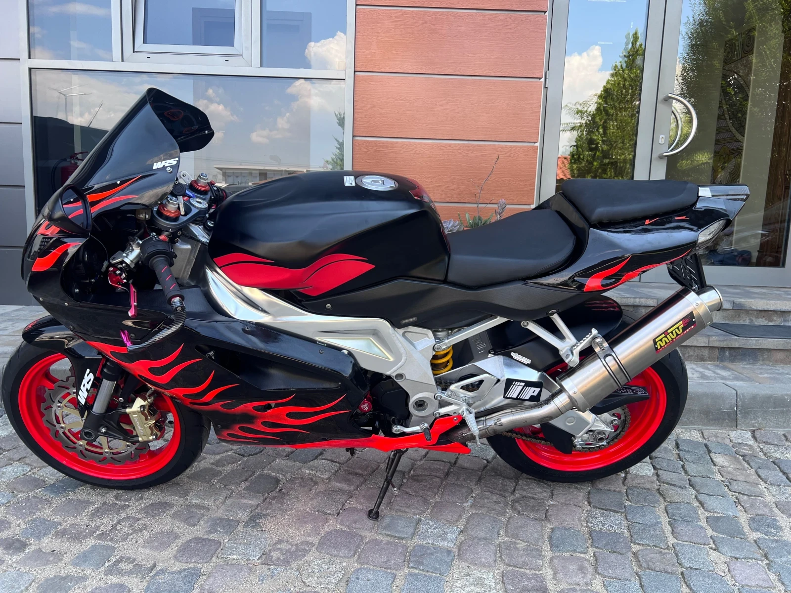 Aprilia RSV4 1000 , снимка 4 - Мотоциклети и мототехника - 55640622