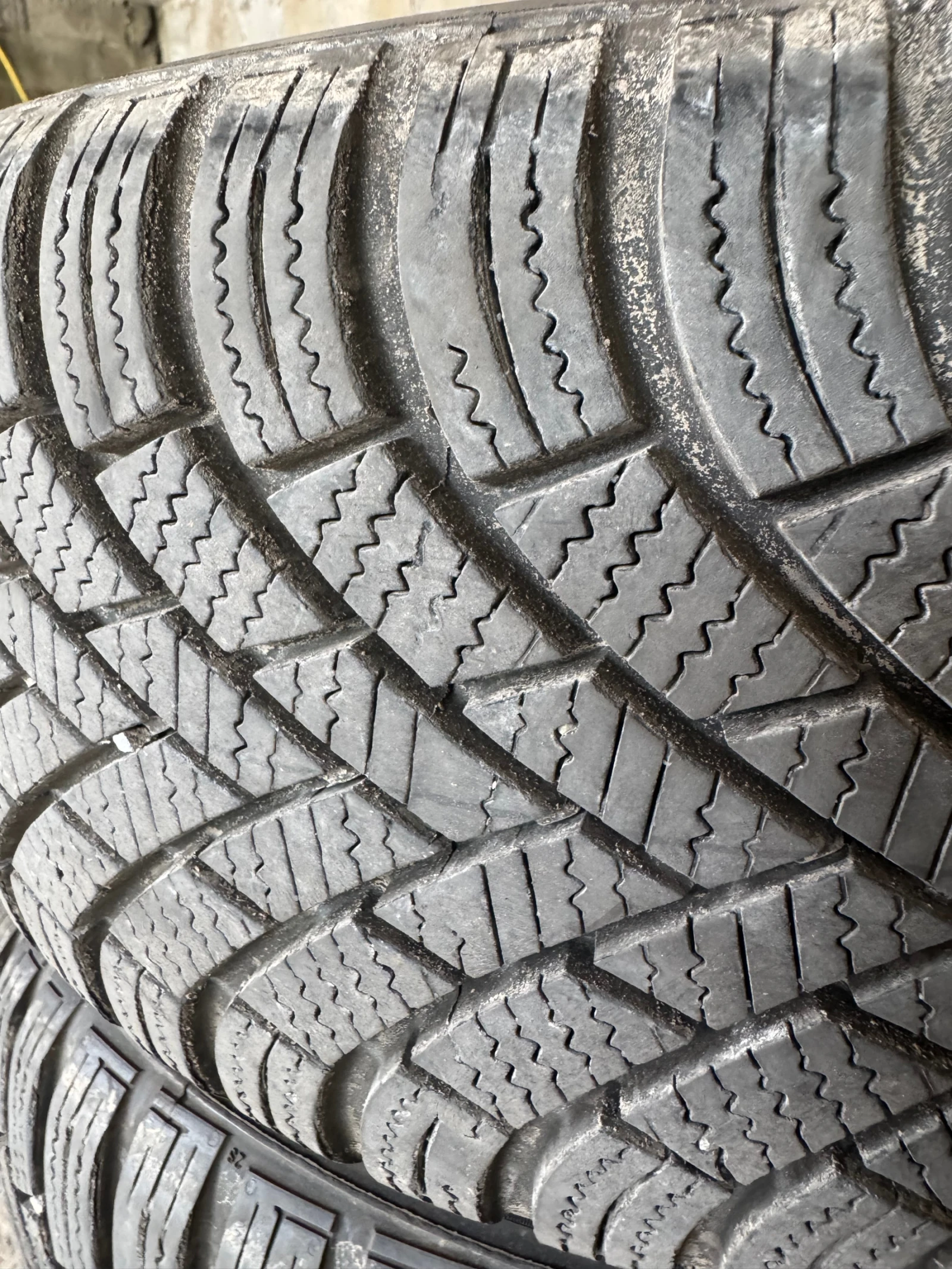 ���� 205/55R16 | Mobile.bg � ����������� 2