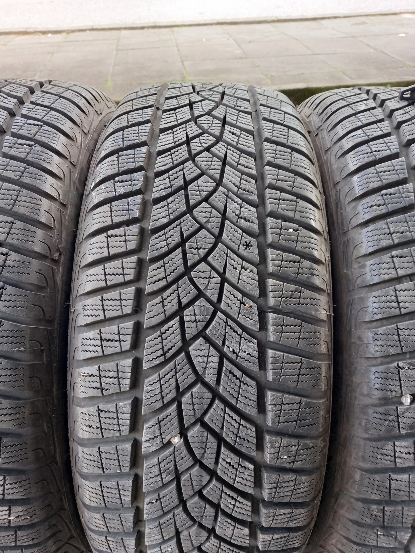 ���� 215/55R17 | Mobile.bg � ����������� 4