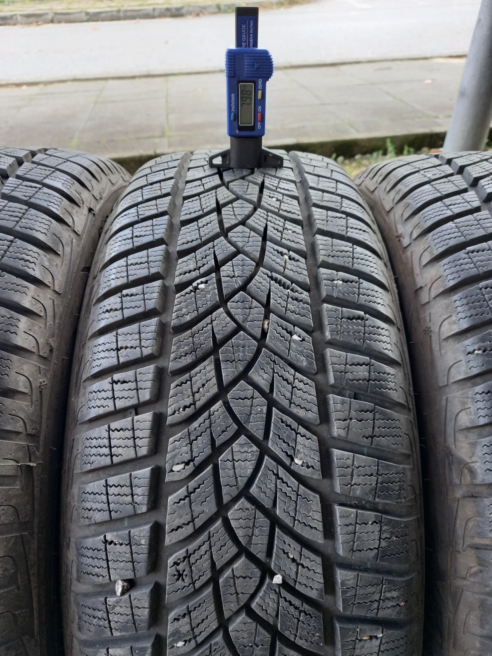 ���� 215/55R17 | Mobile.bg � ����������� 3