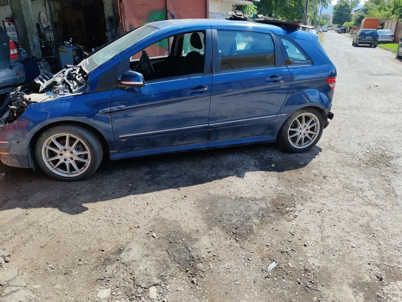 Mercedes-Benz B 200 200cdi два броя, снимка 1 - Автомобили и джипове - 40454986