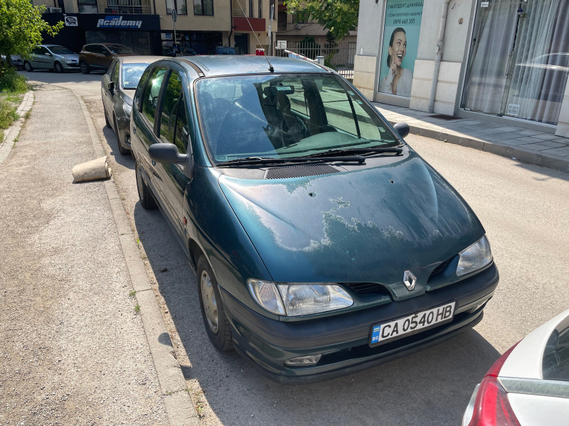 Renault Megane, снимка 1 - Автомобили и джипове - 46115378