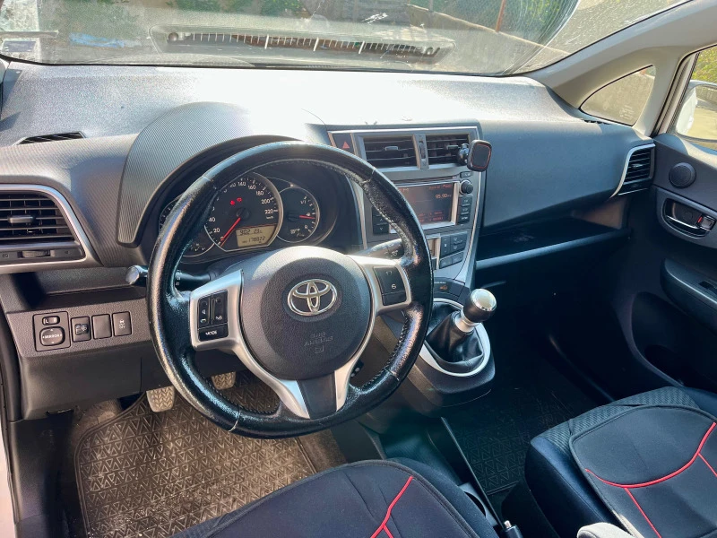 Toyota Verso S, снимка 11 - Автомобили и джипове - 48723883