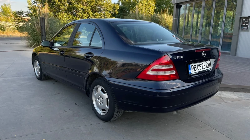 Mercedes-Benz C 180 1.8i. 129 кс., снимка 1 - Автомобили и джипове - 47307781