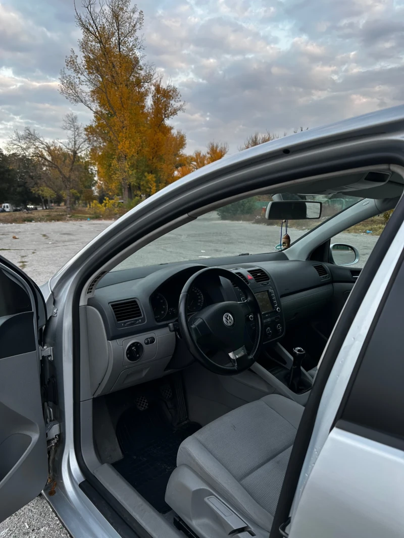 VW Golf КЛИМАТРОНИК , снимка 10 - Автомобили и джипове - 47915518