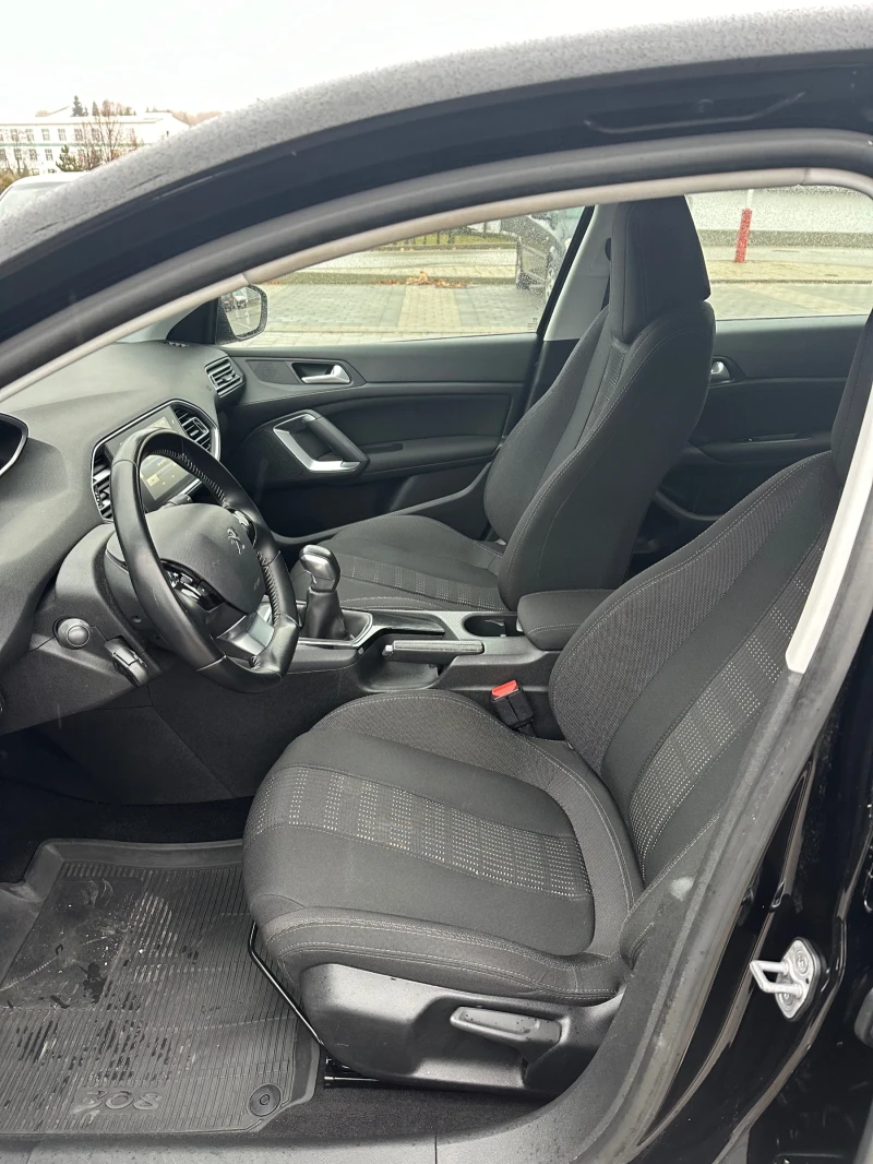 Peugeot 308 1.2 e puretech, снимка 13 - Автомобили и джипове - 49191155