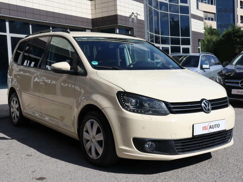 VW Touran 2.0TDI/DSG/Навигация/Кожа/Мулти Волан/Автопилот, снимка 2 - Автомобили и джипове - 51726965