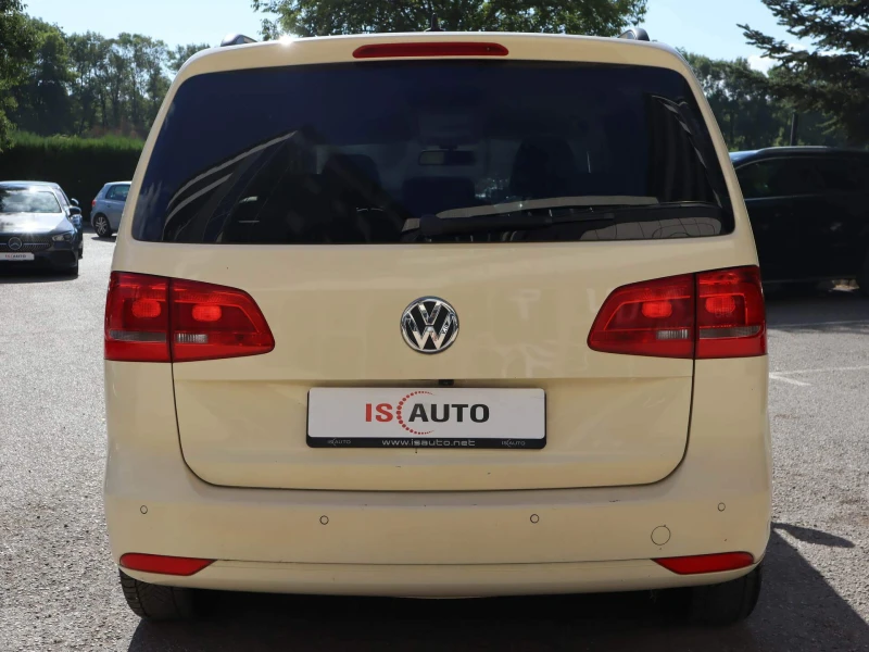 VW Touran 2.0TDI/DSG/Навигация/Кожа/Мулти Волан/Автопилот, снимка 4 - Автомобили и джипове - 51726965