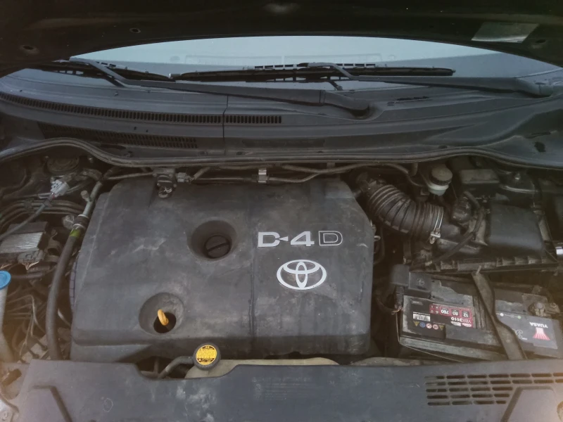 Toyota Avensis verso, снимка 7 - Автомобили и джипове - 52334514