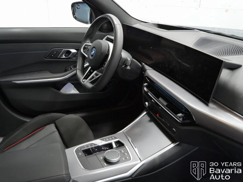 BMW 330 e xDrive Touring M Sport Paket Sportautomatic, снимка 7 - Автомобили и джипове - 52669540