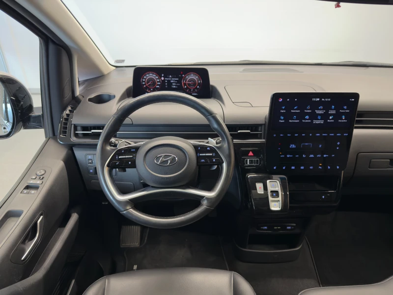 Hyundai Staria PREMIUM AWD, снимка 11 - Автомобили и джипове - 52846550