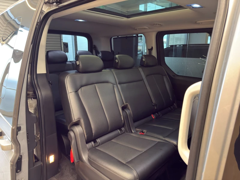 Hyundai Staria PREMIUM AWD, снимка 17 - Автомобили и джипове - 52846550