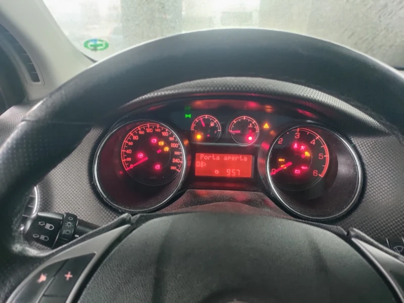 Fiat Bravo 1.6 m jet, снимка 9 - Автомобили и джипове - 53305820