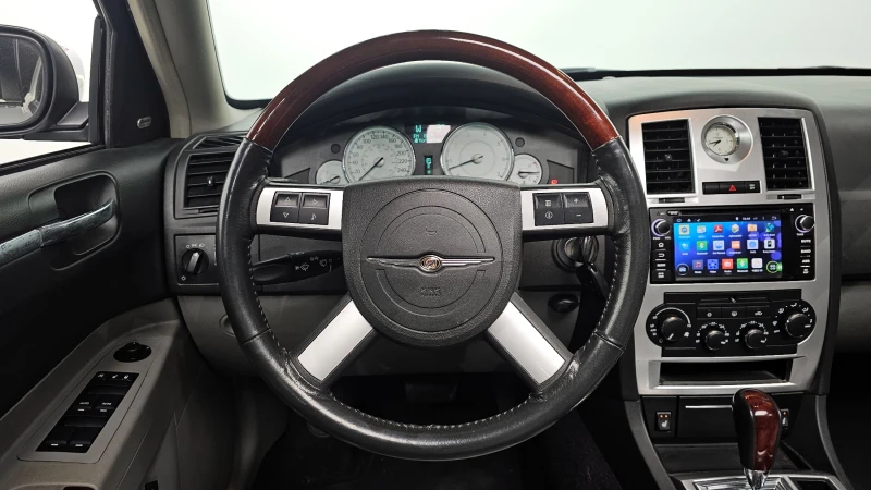 Chrysler 300c 2.7 autogeorge.com, снимка 13 - Автомобили и джипове - 53315261