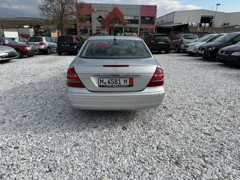 Mercedes-Benz E 200 Kompresor 2.0 163кс, снимка 6 - Автомобили и джипове - 53366373