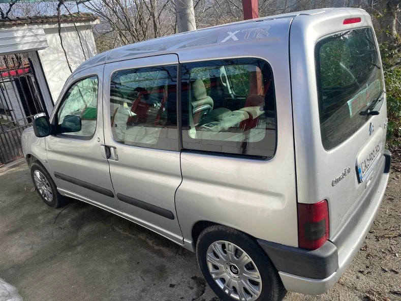 Citroen Berlingo 1.6hdi, снимка 7 - Автомобили и джипове - 48694720