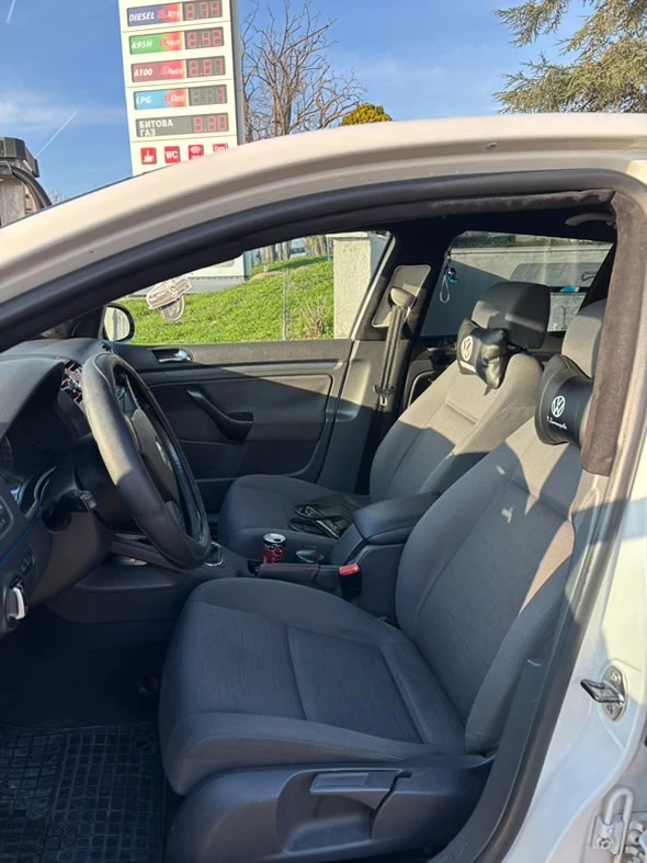 VW Golf 1.9, снимка 8 - Автомобили и джипове - 53953779