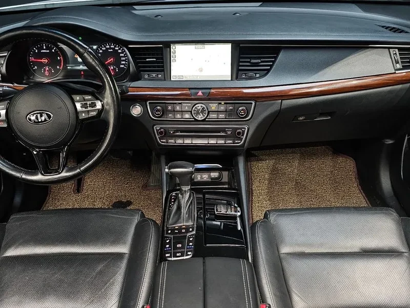 Kia K7 2.2 Diesel Limited, снимка 7 - Автомобили и джипове - 55834960