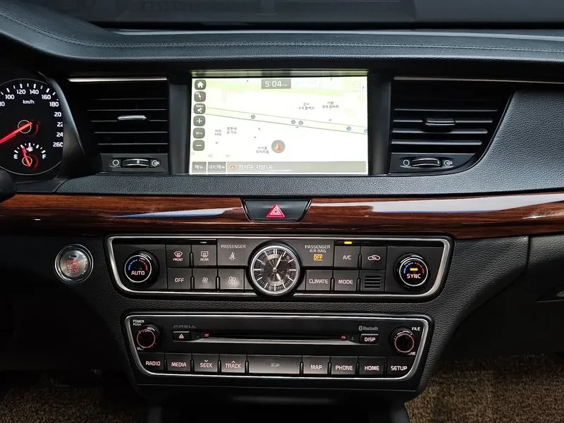 Kia K7 2.2 Diesel Limited, снимка 14 - Автомобили и джипове - 55834960