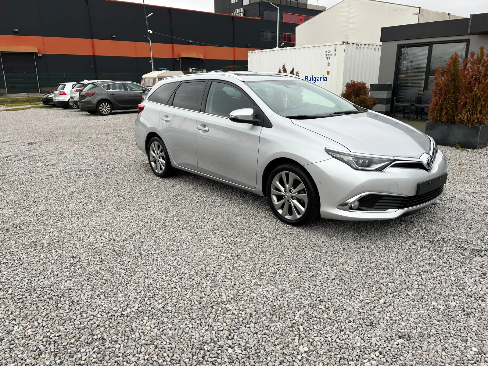 Toyota Auris Touring 1.6D4D-112k.c. EXECUTIVE  - изображение 5