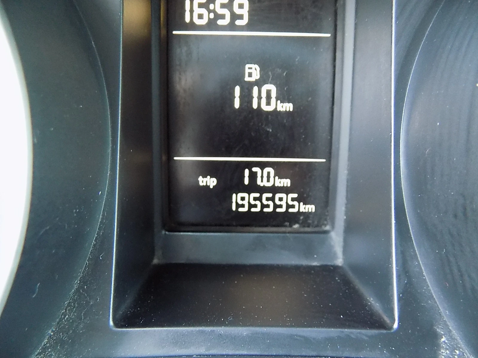 VW Golf 1.6tdi 105ks | Mobile.bg — изображение 13