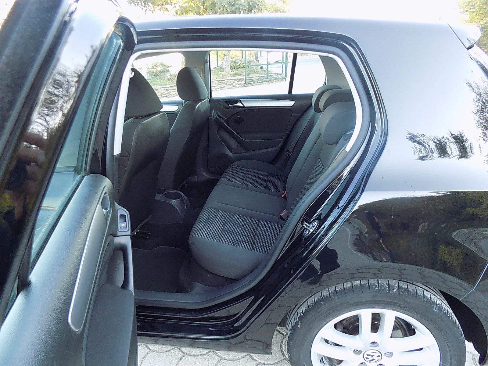 VW Golf 1.6tdi 105ks | Mobile.bg — изображение 12
