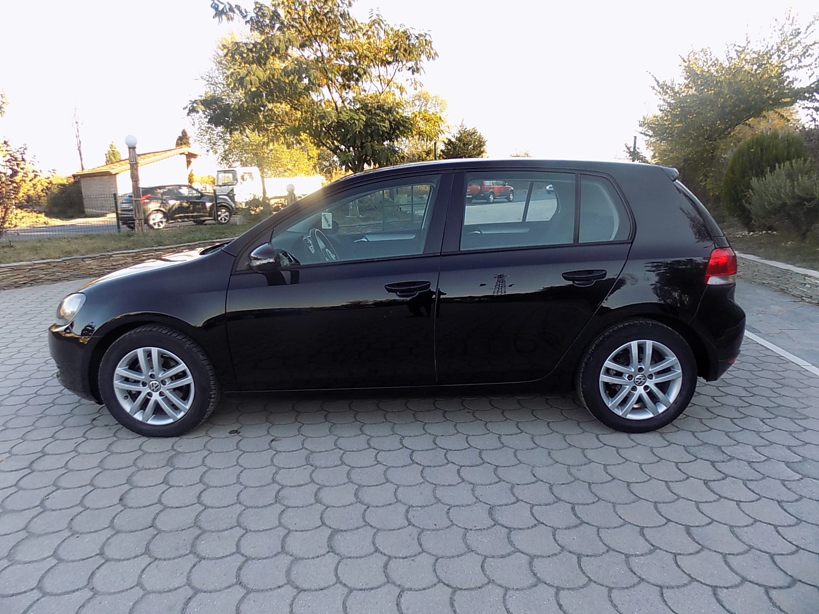 VW Golf 1.6tdi 105ks - изображение 8