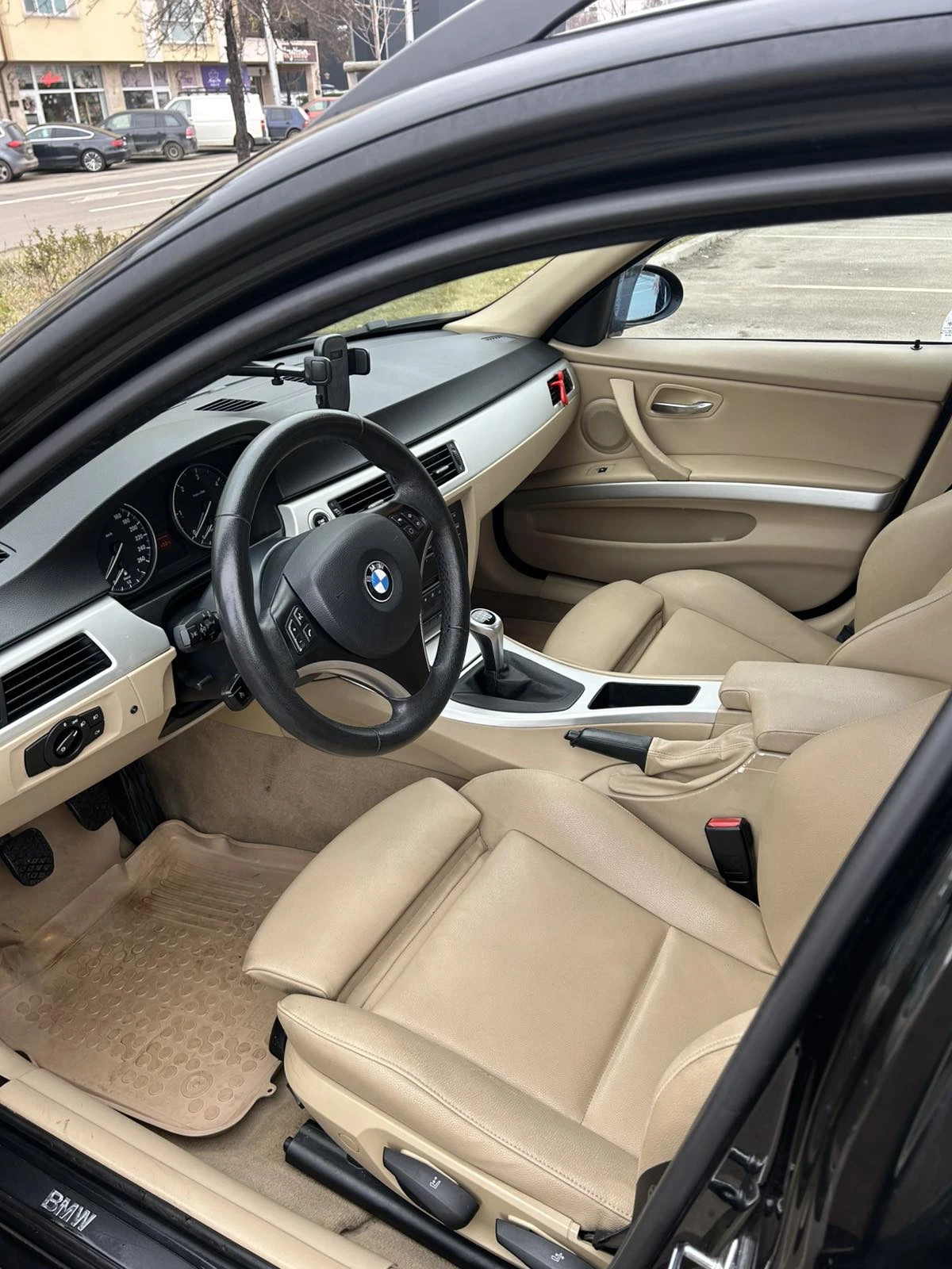 BMW 320  - изображение 10