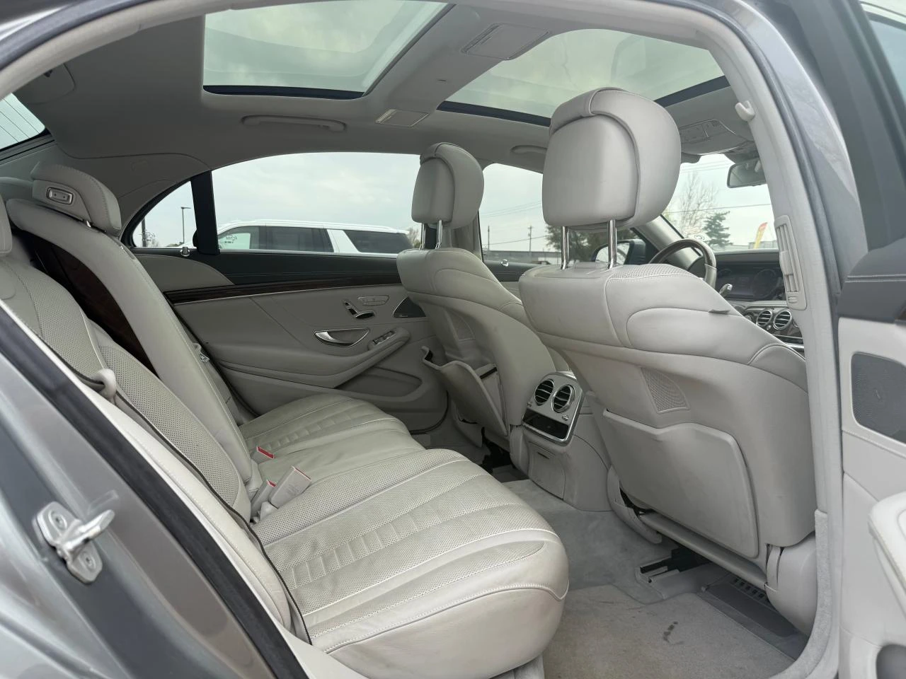 Mercedes-Benz S 550 4MATIC Обдух* BURMESTER* Въздух* Щори* Масаж* Пано - изображение 8