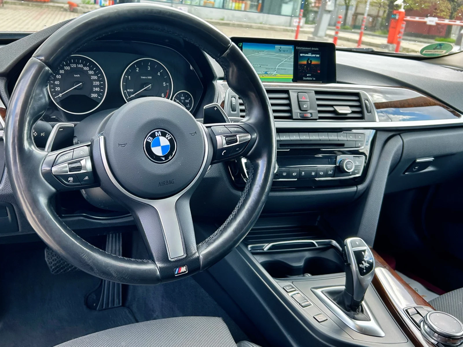 BMW 320 X Drive Touring - изображение 7