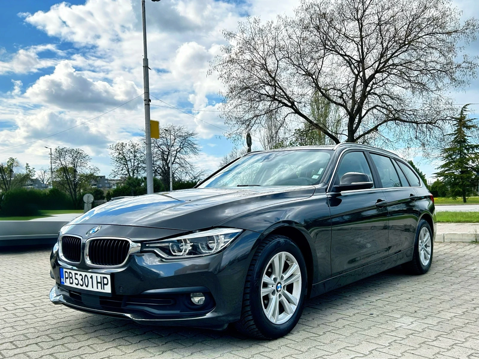 BMW 320 X Drive Touring - изображение 2