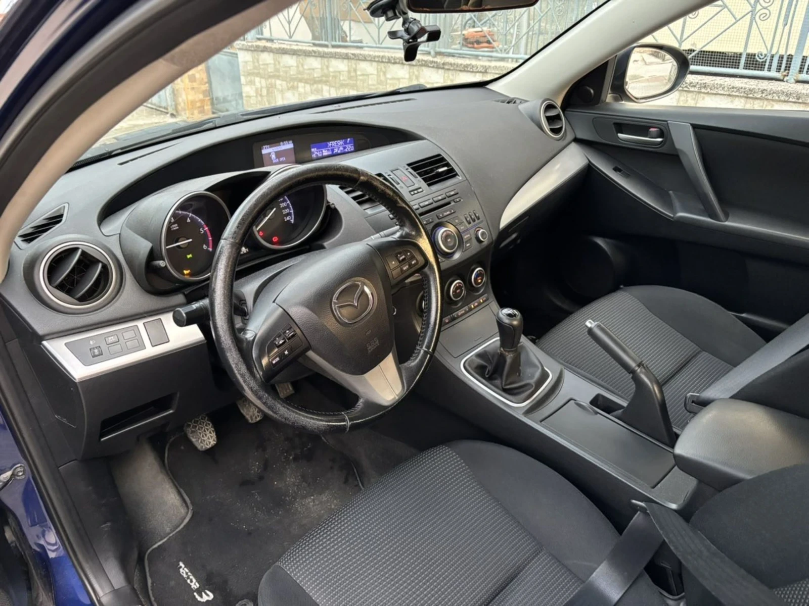 Mazda 3 1.6HDi 116 - изображение 7