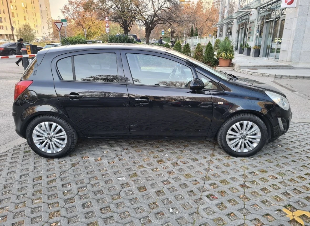 Opel Corsa 1.2 Фабрична Газ / Facelift  - изображение 3