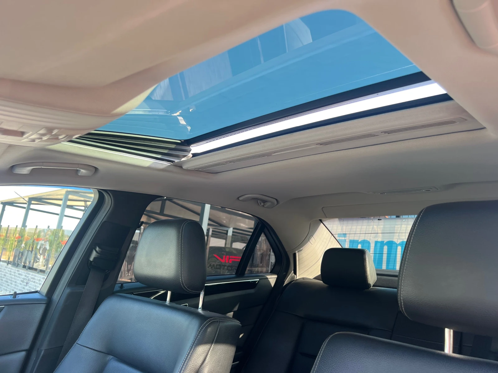 Mercedes-Benz E 220 CDI AMG-LINE/LED/XENON/NAVI/PODGREV/KOJA/UNIKAT - изображение 10