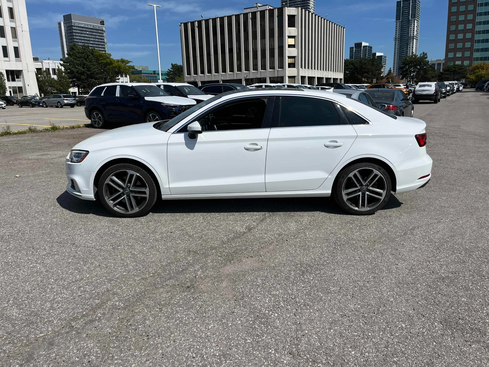 Audi A3 * Progressiv* * АВТОКРЕДИТ* * ЦЕНА ДО БЪЛГАРИЯ*  - изображение 2
