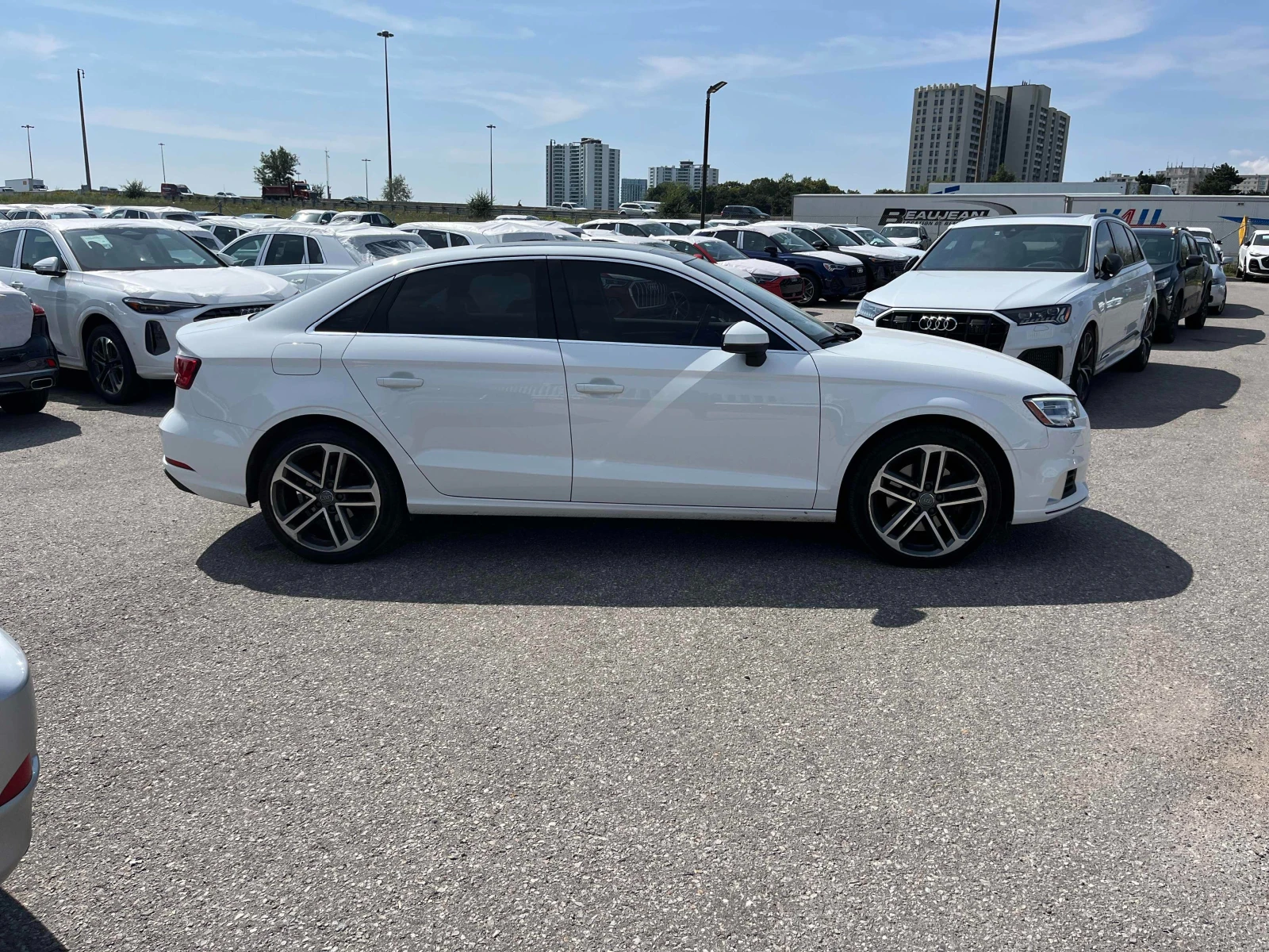 Audi A3 * Progressiv* * АВТОКРЕДИТ* * ЦЕНА ДО БЪЛГАРИЯ*  - изображение 3