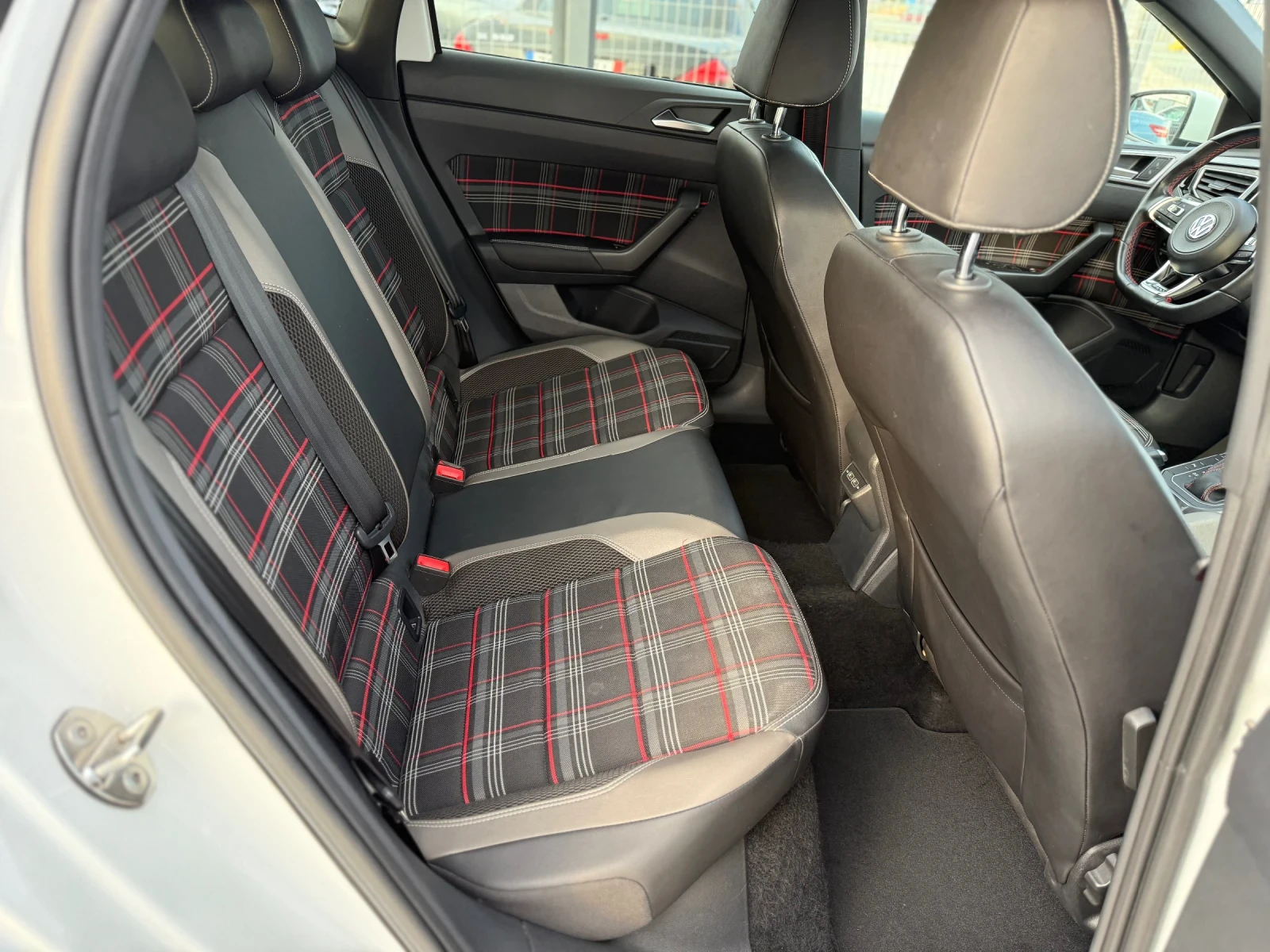 VW Polo 2.0GTI* 2021г* 55.000КМ* НОВА* FULL MAX*  - изображение 10