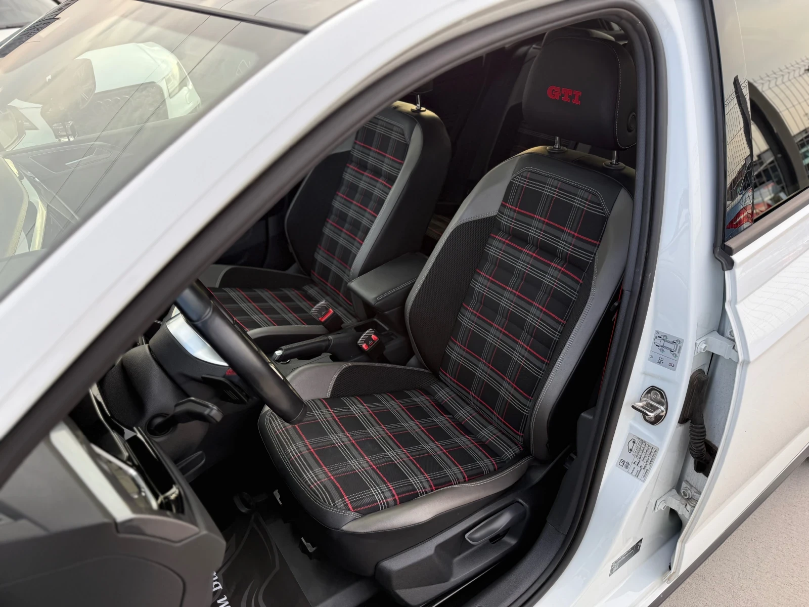 VW Polo 2.0GTI* 2021г* 55.000КМ* НОВА* FULL MAX*  - изображение 8