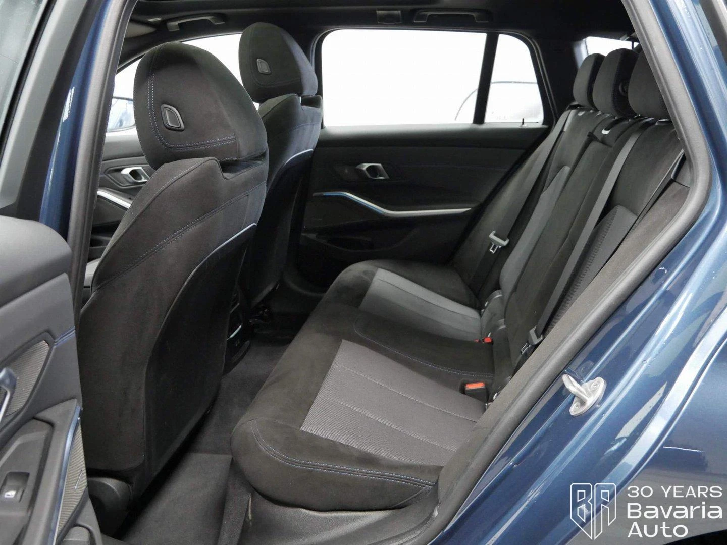 BMW 330 e xDrive Touring M Sport Paket Sportautomatic | Mobile.bg   8