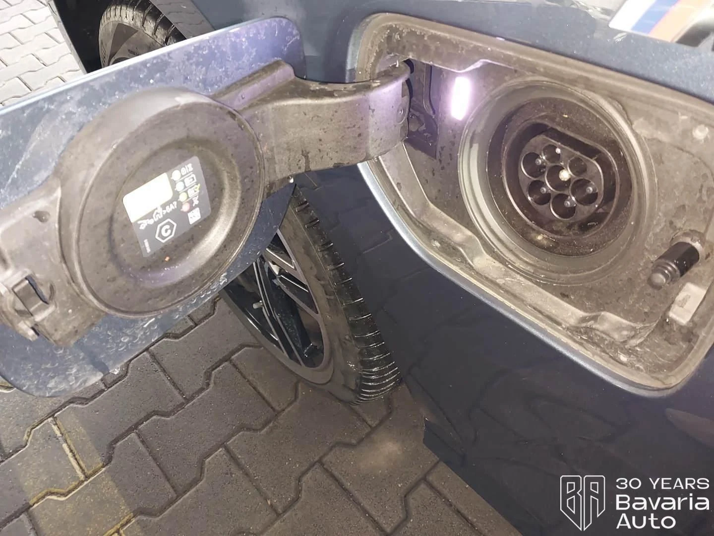 BMW 330 e xDrive Touring M Sport Paket Sportautomatic | Mobile.bg   13