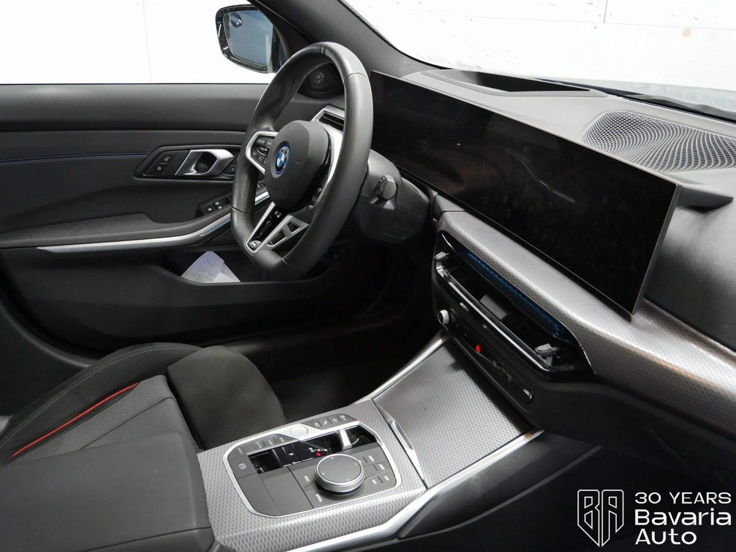 BMW 330 e xDrive Touring M Sport Paket Sportautomatic | Mobile.bg   7