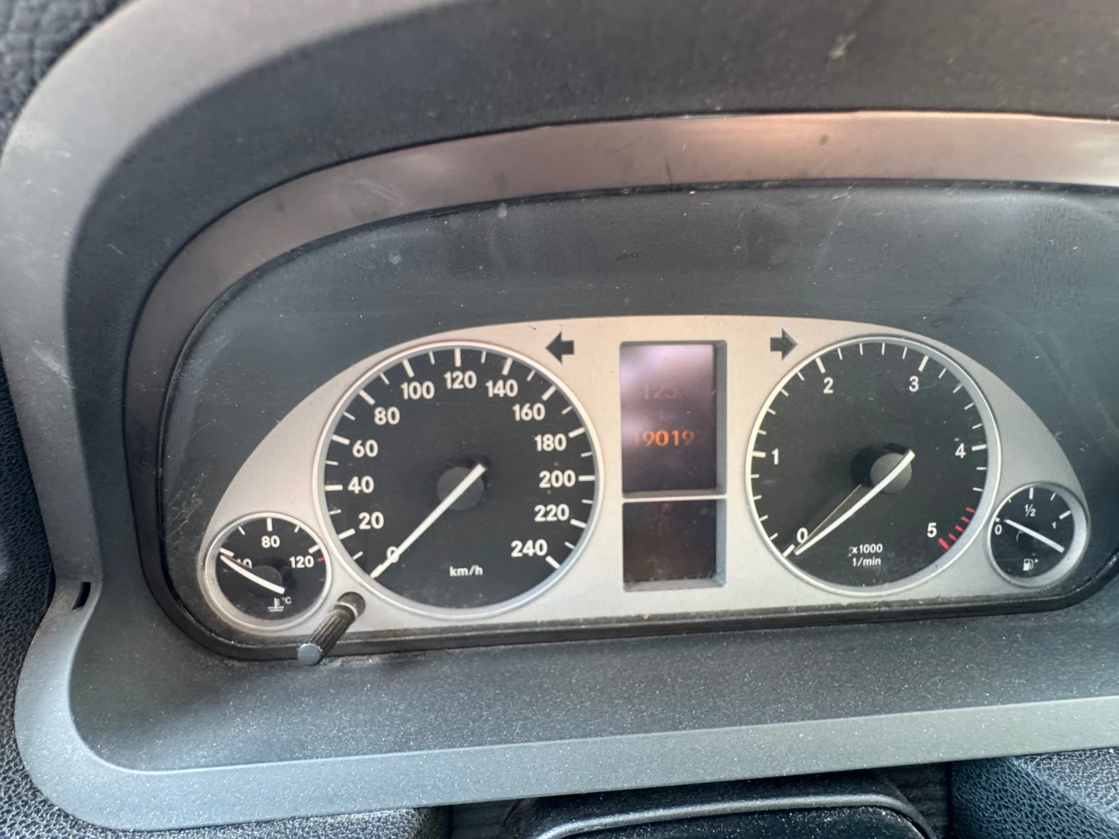 Mercedes-Benz B 200 SPORT, снимка 7 - Автомобили и джипове - 53846914