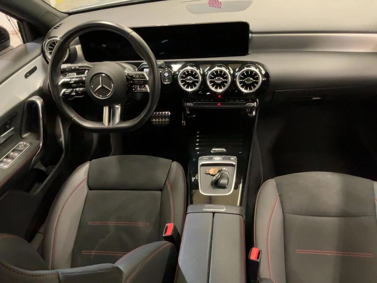 Mercedes-Benz A 180 d AMG Line/Дигитално/Задна камера , снимка 5 - Автомобили и джипове - 53858841