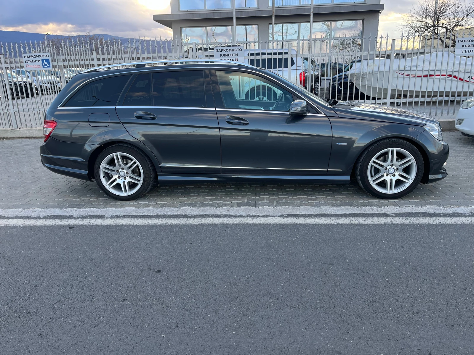 Mercedes-Benz C 220 Panorama, снимка 4 - Автомобили и джипове - 53884530