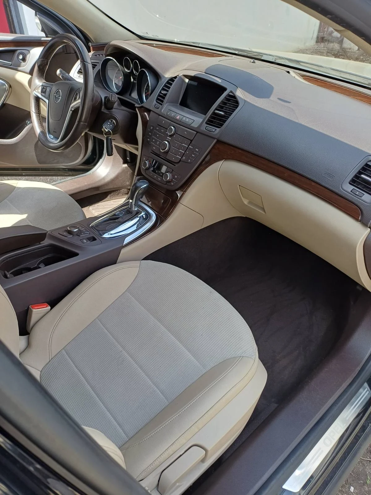 Opel Insignia 2.0, снимка 8 - Автомобили и джипове - 54129970